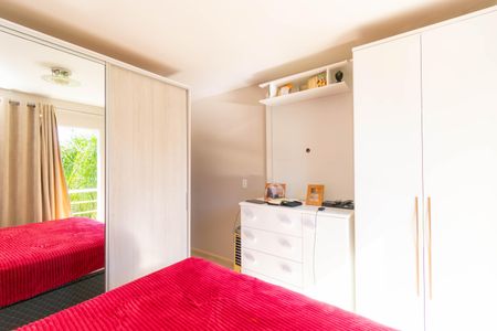 Casa de condomínio à venda com 163m², 3 quartos e 3 vagas Casa de condomínio à venda com 163m², 3 quartos e 3 vagasSuíte 2