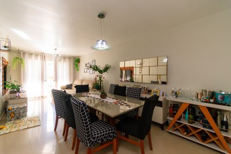 Casa de condomínio à venda com 163m², 3 quartos e 3 vagas Casa de condomínio à venda com 163m², 3 quartos e 3 vagasSala