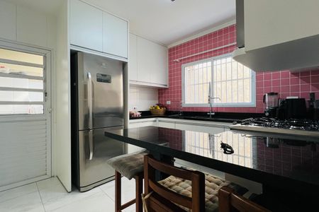 Casa à venda com 96m², 3 quartos e 4 vagas Casa à venda com 96m², 3 quartos e 4 vagasCozinha