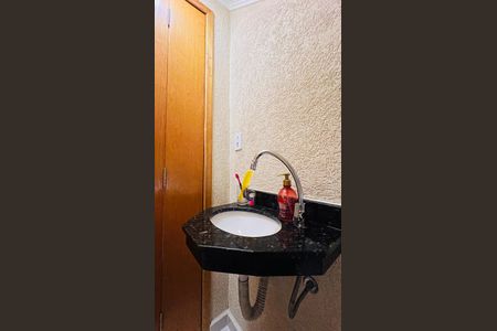 Casa à venda com 96m², 3 quartos e 4 vagas Casa à venda com 96m², 3 quartos e 4 vagasLavabo