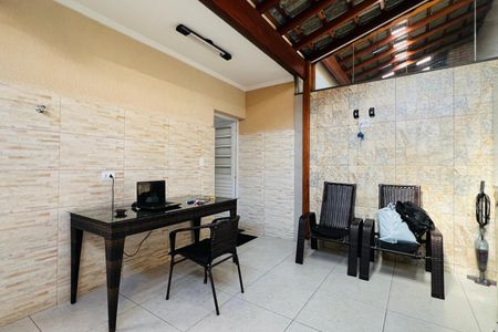 Casa à venda com 96m², 3 quartos e 4 vagas Casa à venda com 96m², 3 quartos e 4 vagasÁrea de Serviço