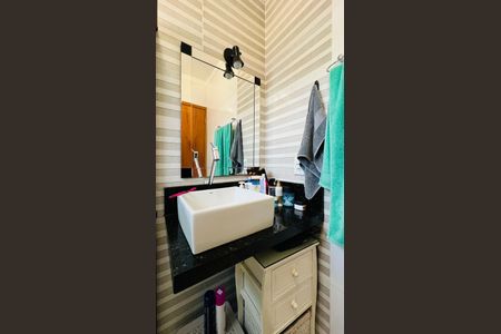 Casa à venda com 96m², 3 quartos e 4 vagas Casa à venda com 96m², 3 quartos e 4 vagasBanheiro da Suíte