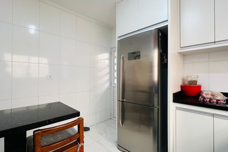 Casa à venda com 96m², 3 quartos e 4 vagas Casa à venda com 96m², 3 quartos e 4 vagasCozinha