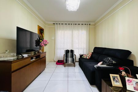 Casa à venda com 96m², 3 quartos e 4 vagas Casa à venda com 96m², 3 quartos e 4 vagasSala