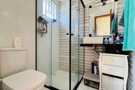 Casa à venda com 96m², 3 quartos e 4 vagas Casa à venda com 96m², 3 quartos e 4 vagasBanheiro da Suíte