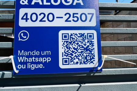 Casa à venda com 96m², 3 quartos e 4 vagas Casa à venda com 96m², 3 quartos e 4 vagasPlaca