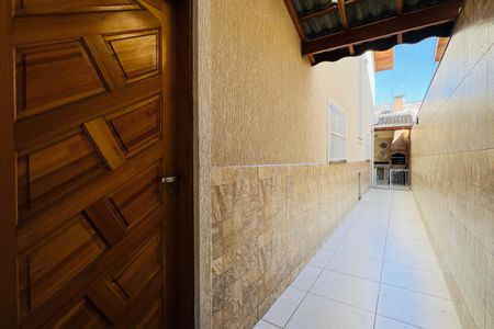 Casa à venda com 96m², 3 quartos e 4 vagas Casa à venda com 96m², 3 quartos e 4 vagasÁrea externa