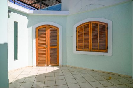 Casa à venda com 290m², 4 quartos e 3 vagas Casa à venda com 290m², 4 quartos e 3 vagasQuintal
