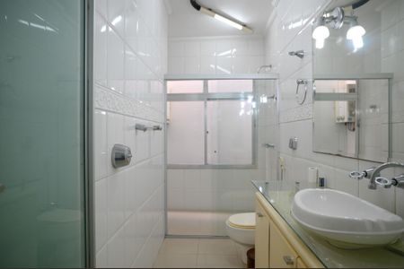 Casa à venda com 290m², 4 quartos e 3 vagas Casa à venda com 290m², 4 quartos e 3 vagasBanheiro da Suite 1