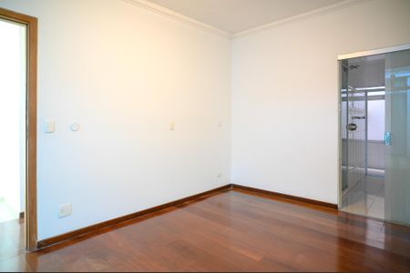 Casa à venda com 290m², 4 quartos e 3 vagas Casa à venda com 290m², 4 quartos e 3 vagasQuarto 3 - Suite