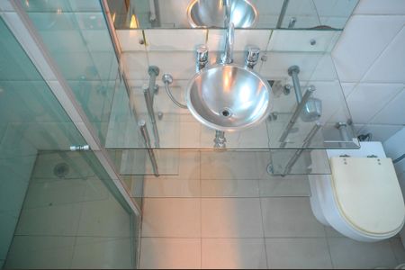 Casa à venda com 290m², 4 quartos e 3 vagas Casa à venda com 290m², 4 quartos e 3 vagasBanheiro da Suite 2