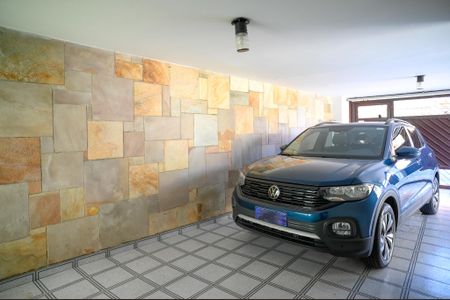 Casa à venda com 290m², 4 quartos e 3 vagas Casa à venda com 290m², 4 quartos e 3 vagasGaragem