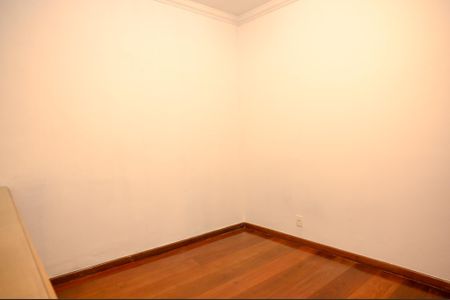 Casa à venda com 290m², 4 quartos e 3 vagas Casa à venda com 290m², 4 quartos e 3 vagasQuarto 1