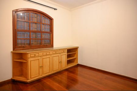 Casa à venda com 290m², 4 quartos e 3 vagas Casa à venda com 290m², 4 quartos e 3 vagasQuarto 1