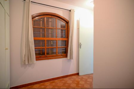 Casa à venda com 290m², 4 quartos e 3 vagas Casa à venda com 290m², 4 quartos e 3 vagasQuarto de Serviço