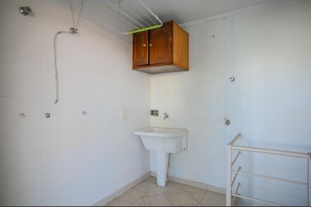 Casa à venda com 290m², 4 quartos e 3 vagas Casa à venda com 290m², 4 quartos e 3 vagasÁrea de Serviço