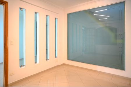 Casa à venda com 290m², 4 quartos e 3 vagas Casa à venda com 290m², 4 quartos e 3 vagasEscritório