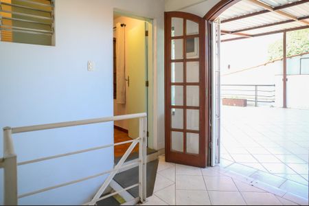 Casa à venda com 290m², 4 quartos e 3 vagas Casa à venda com 290m², 4 quartos e 3 vagasÁrea de Serviço