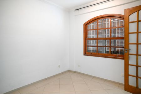 Casa à venda com 290m², 4 quartos e 3 vagas Casa à venda com 290m², 4 quartos e 3 vagasEscritório