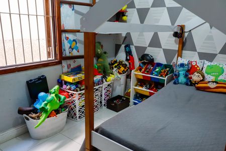 Casa à venda com 208m², 4 quartos e 2 vagasQuarto 2