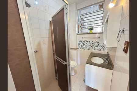 Apartamento à venda com 68m², 3 quartos e sem vagaBanheiro