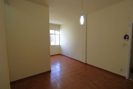Apartamento à venda com 68m², 3 quartos e sem vagaSala