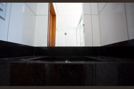 Casa à venda com 119m², 3 quartos e 2 vagas
