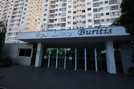 Apartamento para alugar com 57m², 2 quartos e 1 vagaFachada
