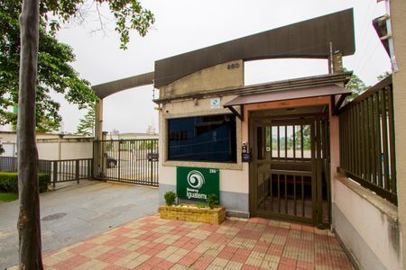 Apartamento para alugar com 45m², 2 quartos e 1 vaga Apartamento para alugar com 45m², 2 quartos e 1 vagaFachada