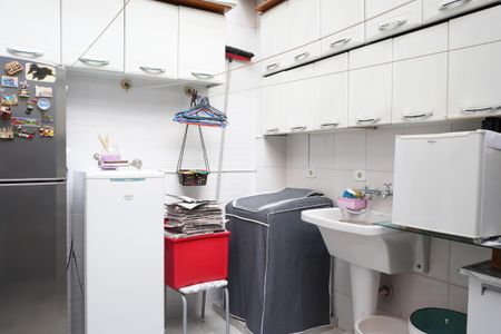 Casa à venda com 100m², 2 quartos e 1 vagaÁrea de Serviço