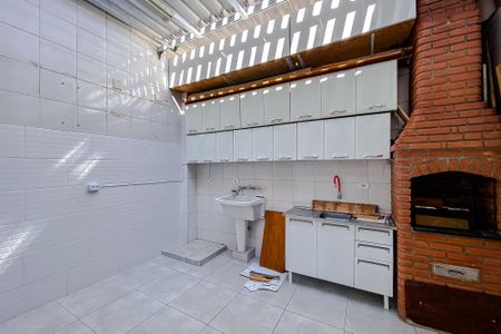 Casa à venda com 100m², 2 quartos e 1 vagaÁrea externa