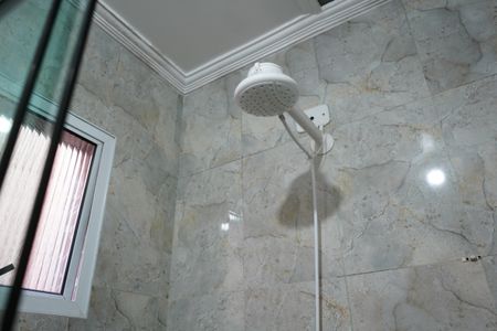 Casa à venda com 100m², 2 quartos e 1 vagaBanheiro