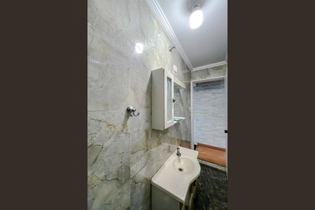 Casa à venda com 100m², 2 quartos e 1 vagaLavabo