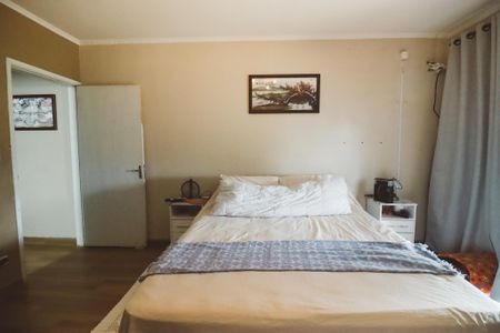 Casa à venda com 202m², 4 quartos e 2 vagas Casa à venda com 202m², 4 quartos e 2 vagasQuarto 2