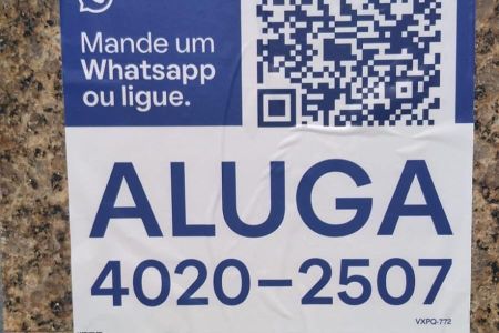 Casa à venda com 202m², 4 quartos e 2 vagas Casa à venda com 202m², 4 quartos e 2 vagasFachada
