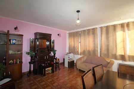 Casa à venda com 202m², 4 quartos e 2 vagasSala