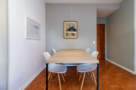 Apartamento à venda com 85m², 2 quartos e sem vagaSala