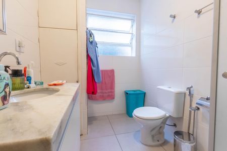 Apartamento à venda com 140m², 4 quartos e 3 vagas Apartamento à venda com 140m², 4 quartos e 3 vagasBanheiro