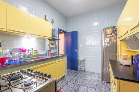 Apartamento à venda com 140m², 4 quartos e 3 vagas Apartamento à venda com 140m², 4 quartos e 3 vagasCozinha
