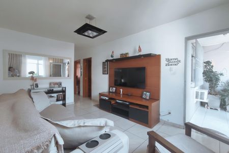 Casa de condomínio à venda com 243m², 4 quartos e 3 vagasSala