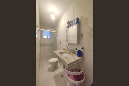 Casa de condomínio à venda com 243m², 4 quartos e 3 vagasBanheiro Social 1