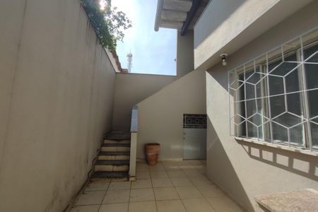 Casa de condomínio à venda com 243m², 4 quartos e 3 vagasÁrea comum