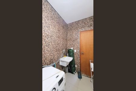 Casa de condomínio à venda com 250m², 2 quartos e 2 vagas Casa de condomínio à venda com 250m², 2 quartos e 2 vagasLavanderia