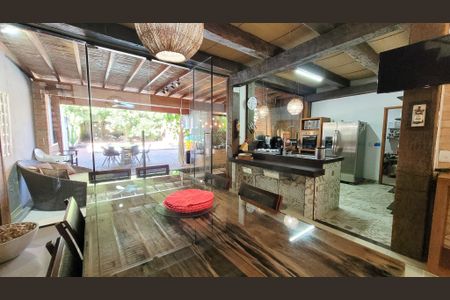 Casa de condomínio à venda com 250m², 2 quartos e 2 vagas Casa de condomínio à venda com 250m², 2 quartos e 2 vagasSala de Jantar