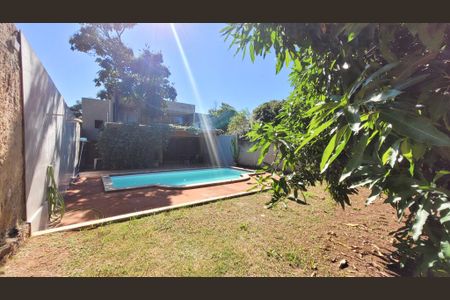 Casa de condomínio à venda com 250m², 2 quartos e 2 vagas Casa de condomínio à venda com 250m², 2 quartos e 2 vagasÁrea comum - Piscina