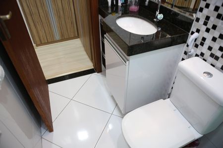 Casa à venda com 176m², 3 quartos e 2 vagasBanheiro/Suite