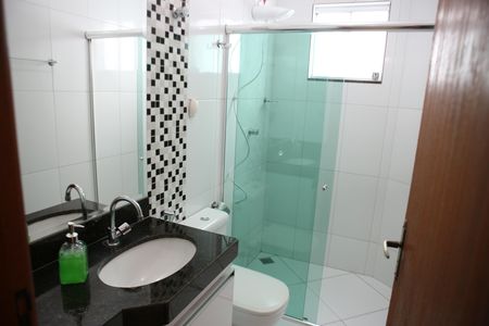 Casa à venda com 176m², 3 quartos e 2 vagasBanheiro Social 2