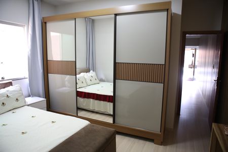 Casa à venda com 176m², 3 quartos e 2 vagasSuite
