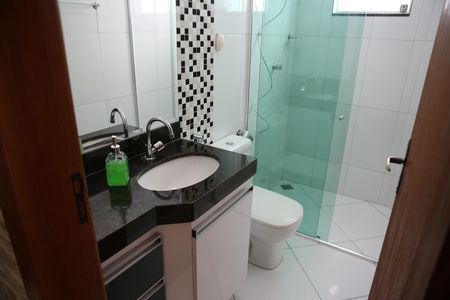 Casa à venda com 176m², 3 quartos e 2 vagasBanheiro Social 2