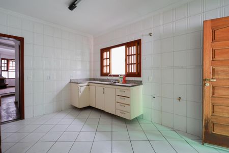Casa para alugar com 220m², 3 quartos e 2 vagas Casa para alugar com 220m², 3 quartos e 2 vagasCozinha